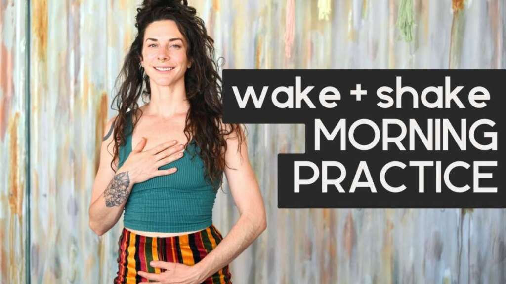 10 Minute Morning Wake + Shake Yoga | A Practice For Grounding + Energy!