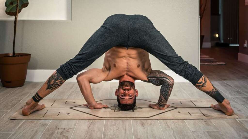 20 Minute Yoga For Beginners And Athletes