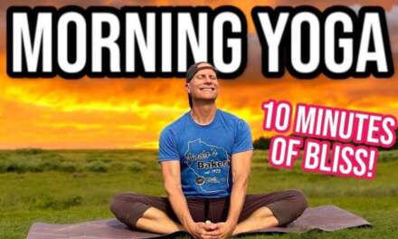 Perfect Morning Yoga For Tight Hips & Back – 10 Min Yoga Stretch For EVERYONE