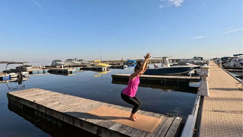 20 Minutes Of Morning Yoga Vinyāsa Flow • Wake Up Your Body