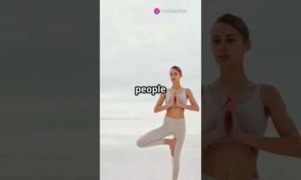 I Tried A Morning Yoga Routine To Energize