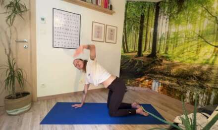 20-Min Morning Yoga For Beginners | Gentle Stretch, Mindfulness & Self-Connection