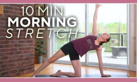 10 Min Gentle Morning Yoga For Beginners – Easy Morning Stretch