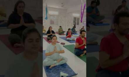 🧘‍♀️☮️Morning Yoga 🙏🏻 Prayer #bodhiyoga #morningroutine#healthylifestyle#ytshorts #dayinmylife