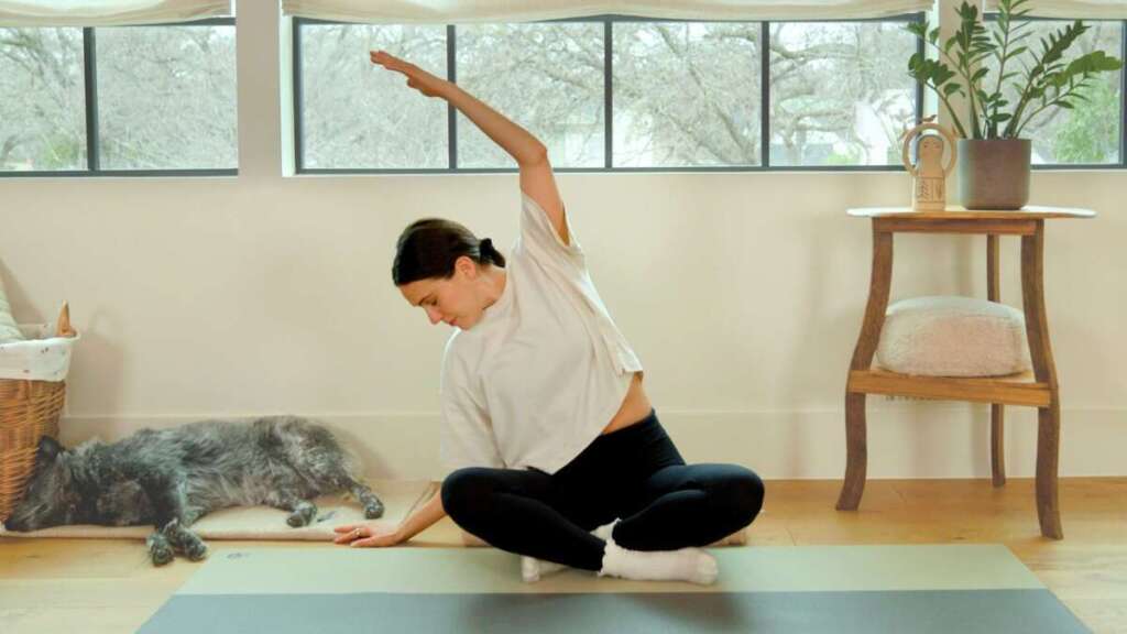 Wake Up | 10 Minute Morning Yoga