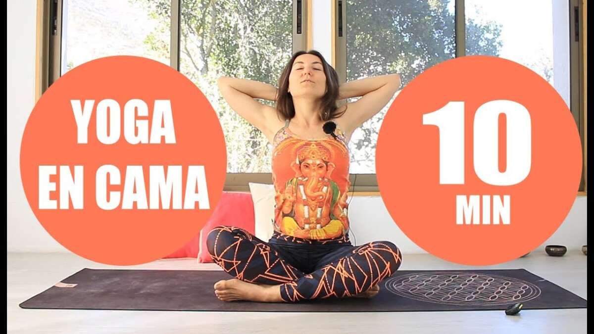 Yoga En CAMA Al Despertar | 10 Min En La Mañana | MalovaElena