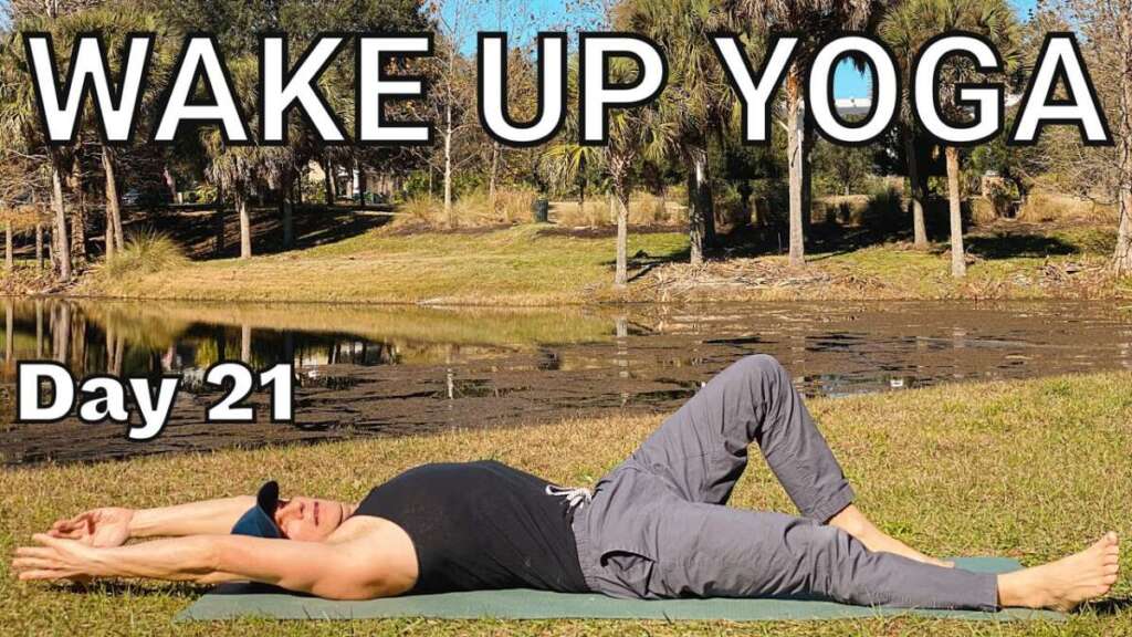 WAKE UP YOGA – 10 Min Full Body Morning Stretch – 30 Days Of Yoga