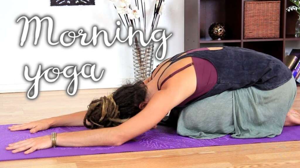 Morning Yoga – Energizing Wake Up Flow For Beginners