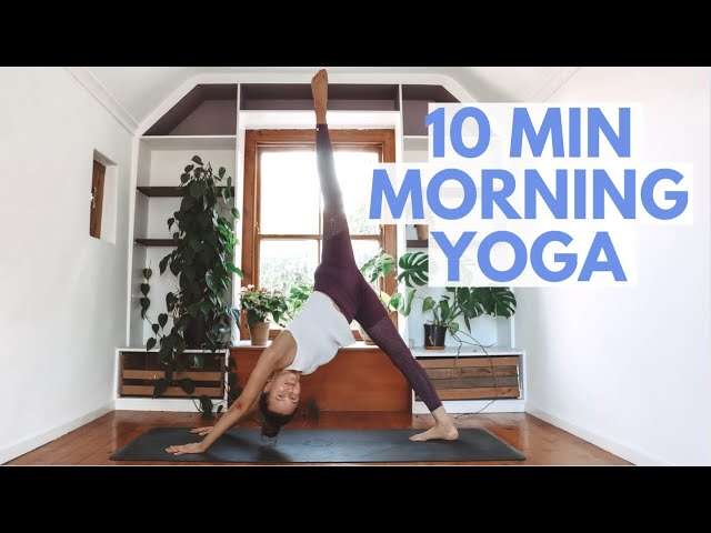 MORNING YOGA STRETCH To Centre + Open | 10 Minute Stretch (All Levels)
